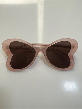Stella McCartney Pink Heart-Shaped Sunglasses with Dark Lenses